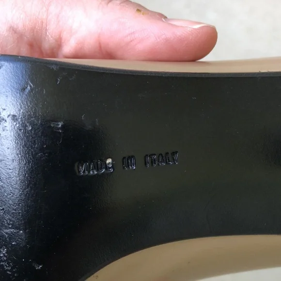 Like new! - SALVATORE FERRAGAMO Metallic Pumps Heels - Picture 10 of 10